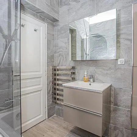 Private With Private Heatead Pool, Sauna And Jacuzzi In Lejlighed *