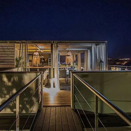 Private With Private Heatead Pool, Sauna And Jacuzzi In Appartamento Antibes