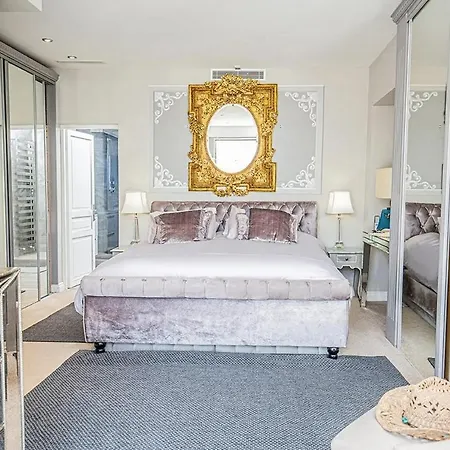 Private With Private Heatead Pool, Sauna And Jacuzzi In Lejlighed Antibes